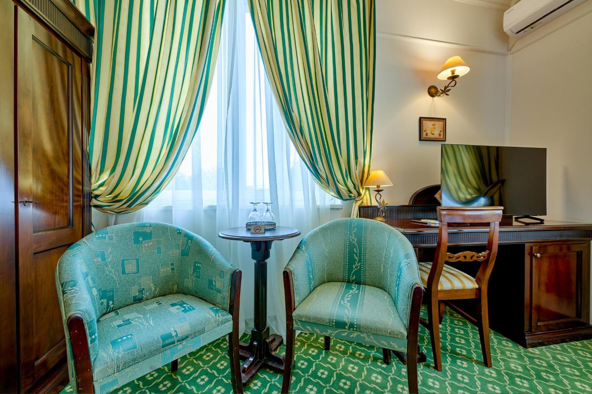 Hotel Classico Timisoara Esterno foto