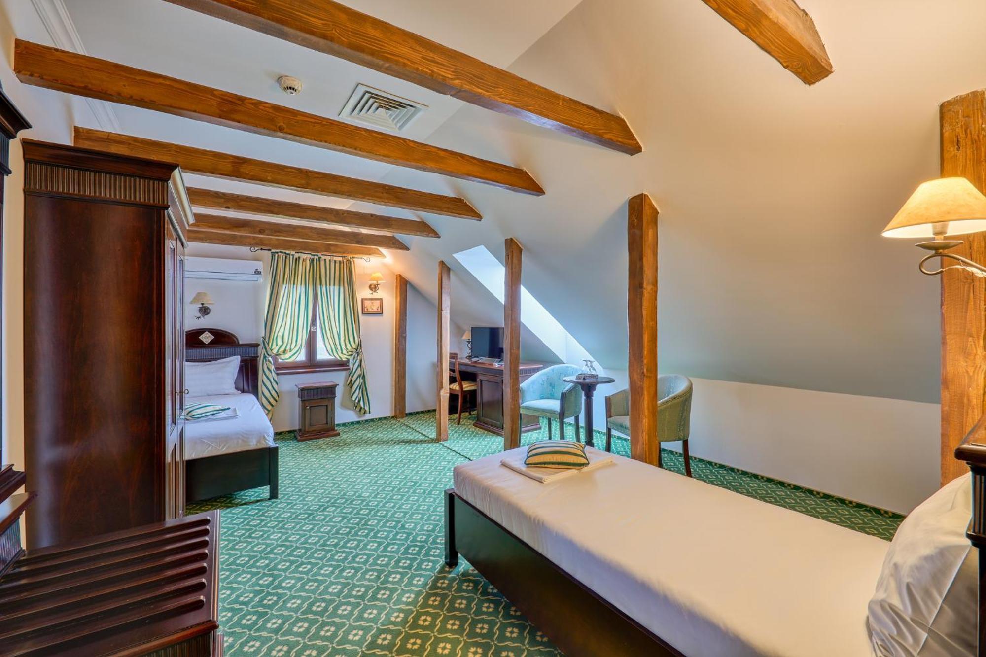 Hotel Classico Timisoara Esterno foto