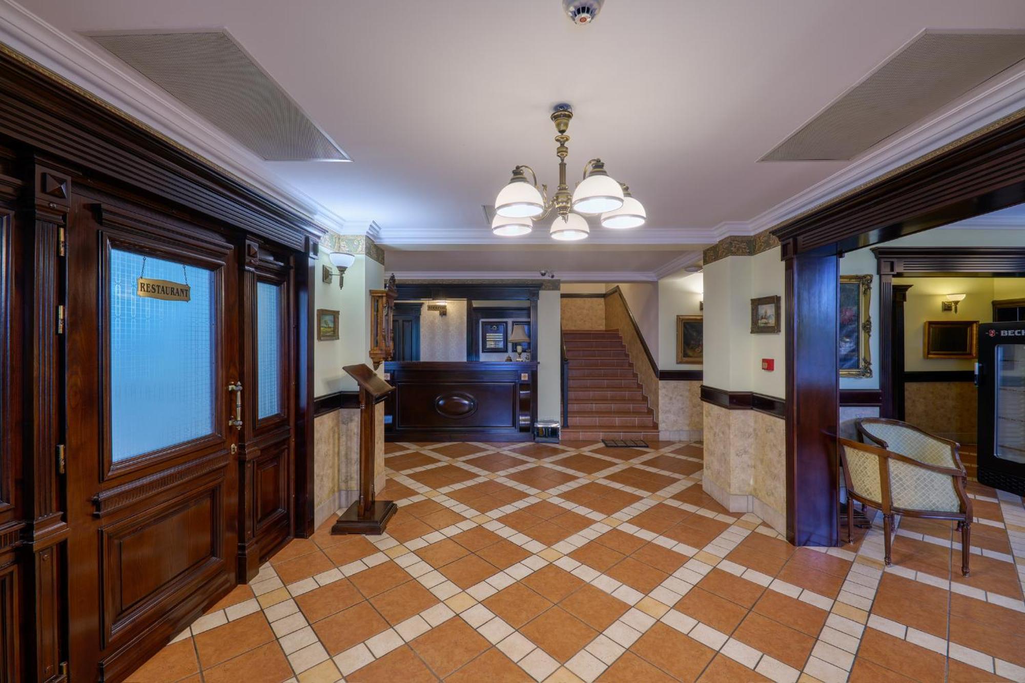 Hotel Classico Timisoara Esterno foto