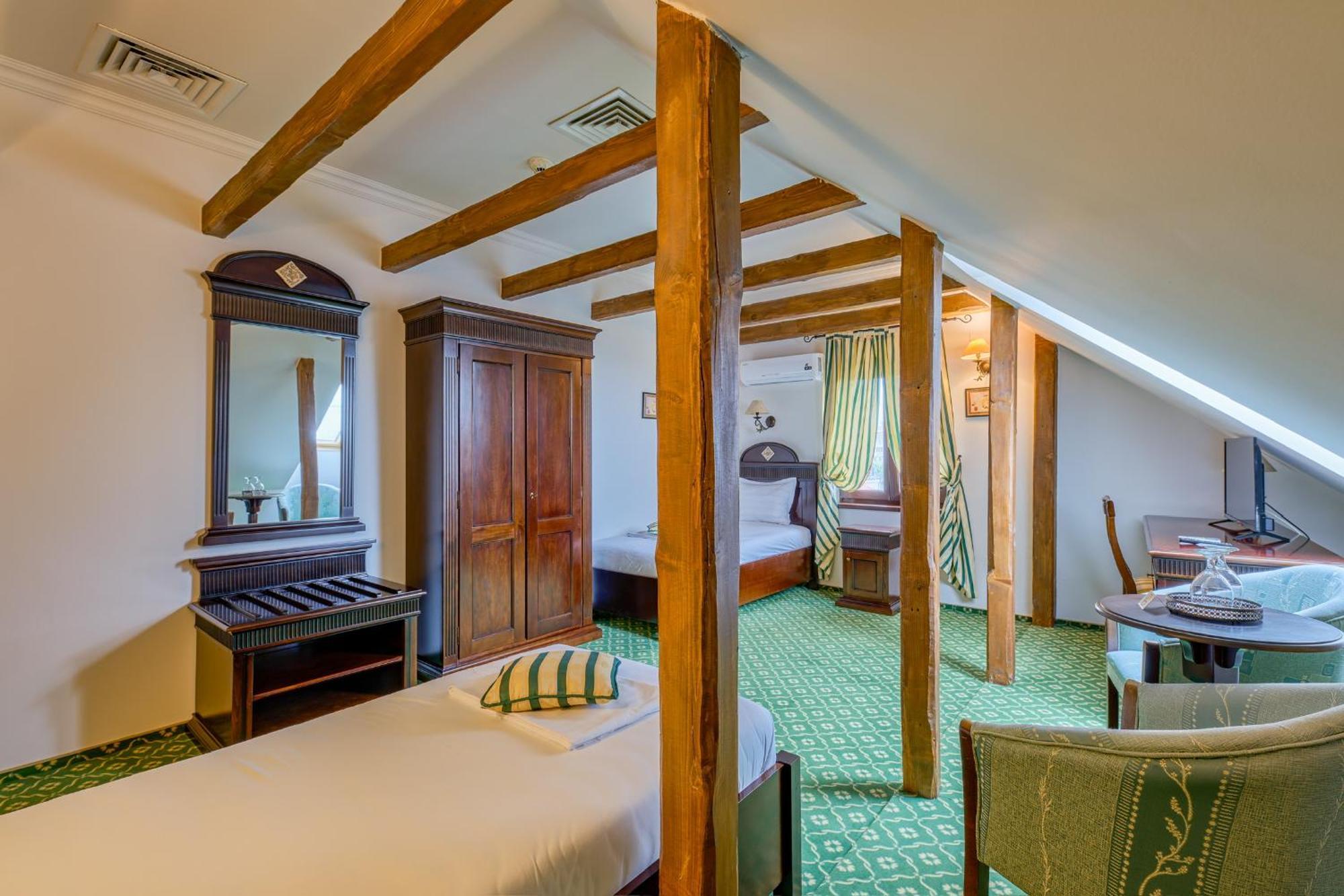 Hotel Classico Timisoara Esterno foto