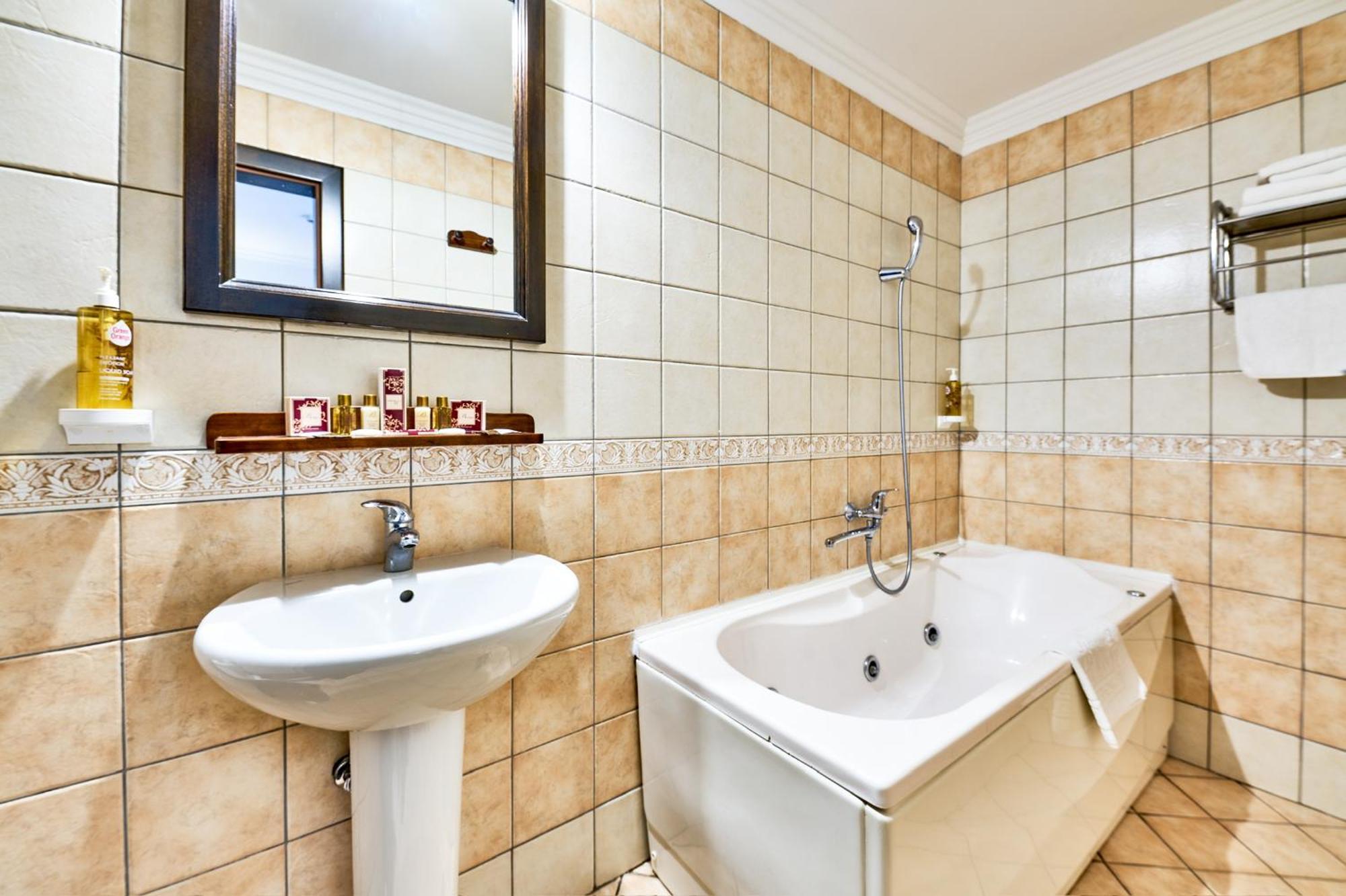 Hotel Classico Timisoara Esterno foto