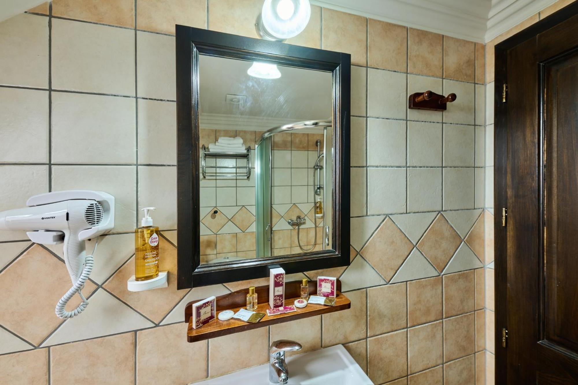 Hotel Classico Timisoara Esterno foto