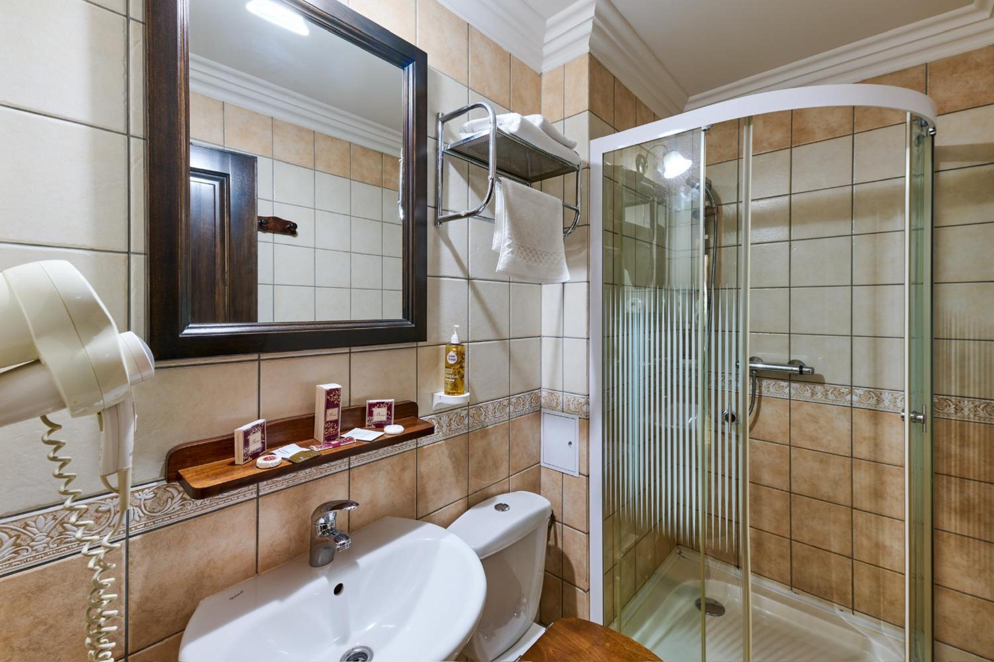 Hotel Classico Timisoara Esterno foto