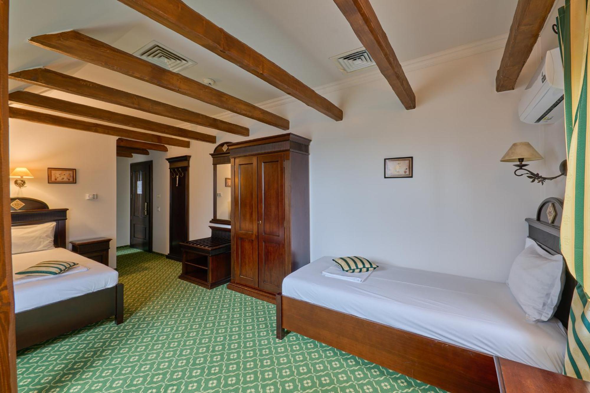 Hotel Classico Timisoara Esterno foto
