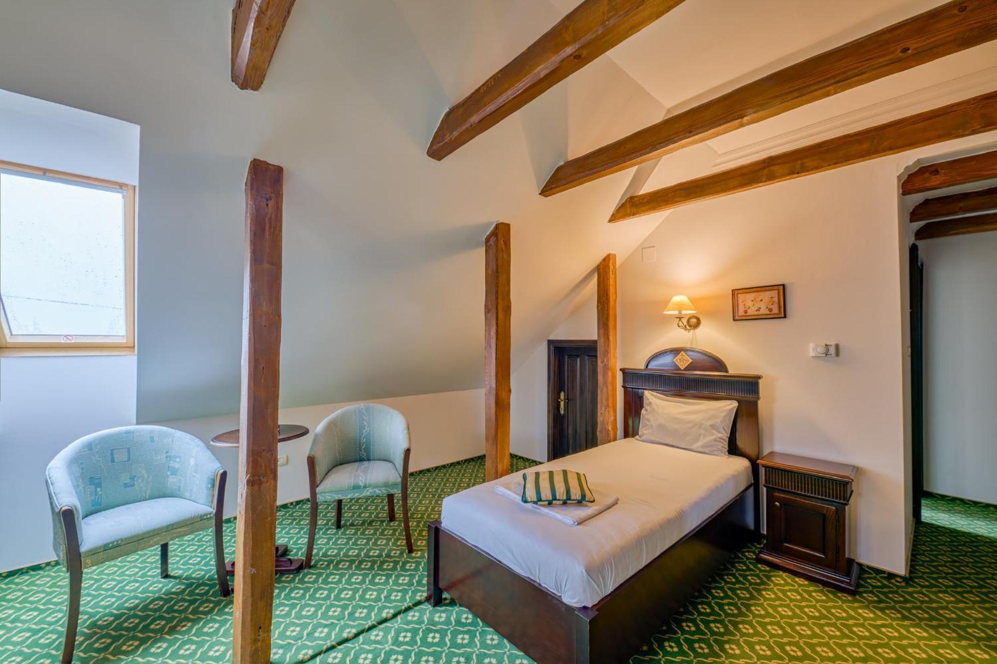 Hotel Classico Timisoara Esterno foto