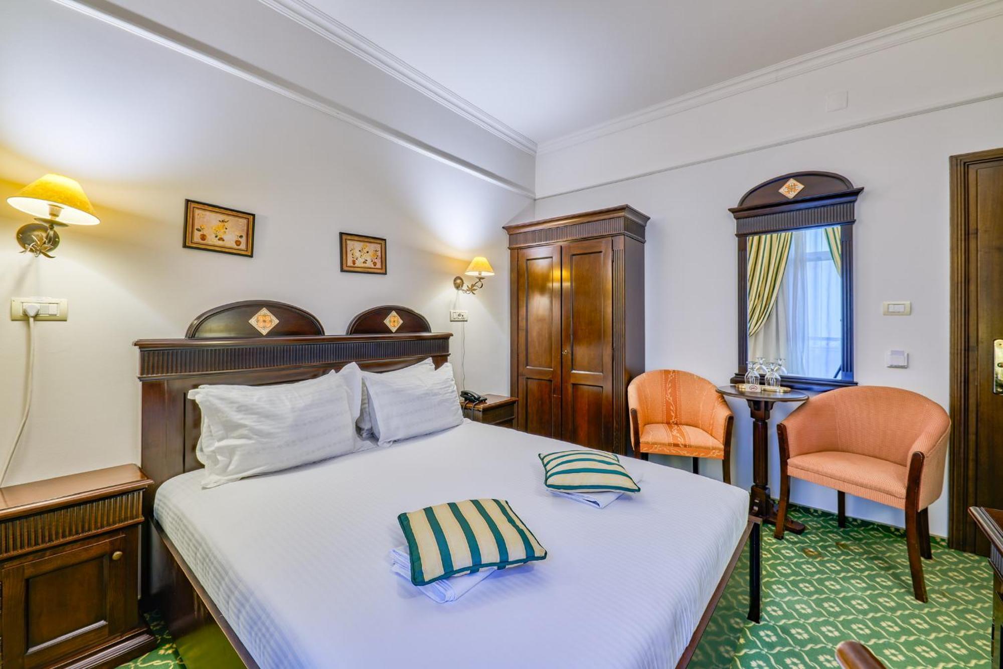 Hotel Classico Timisoara Esterno foto