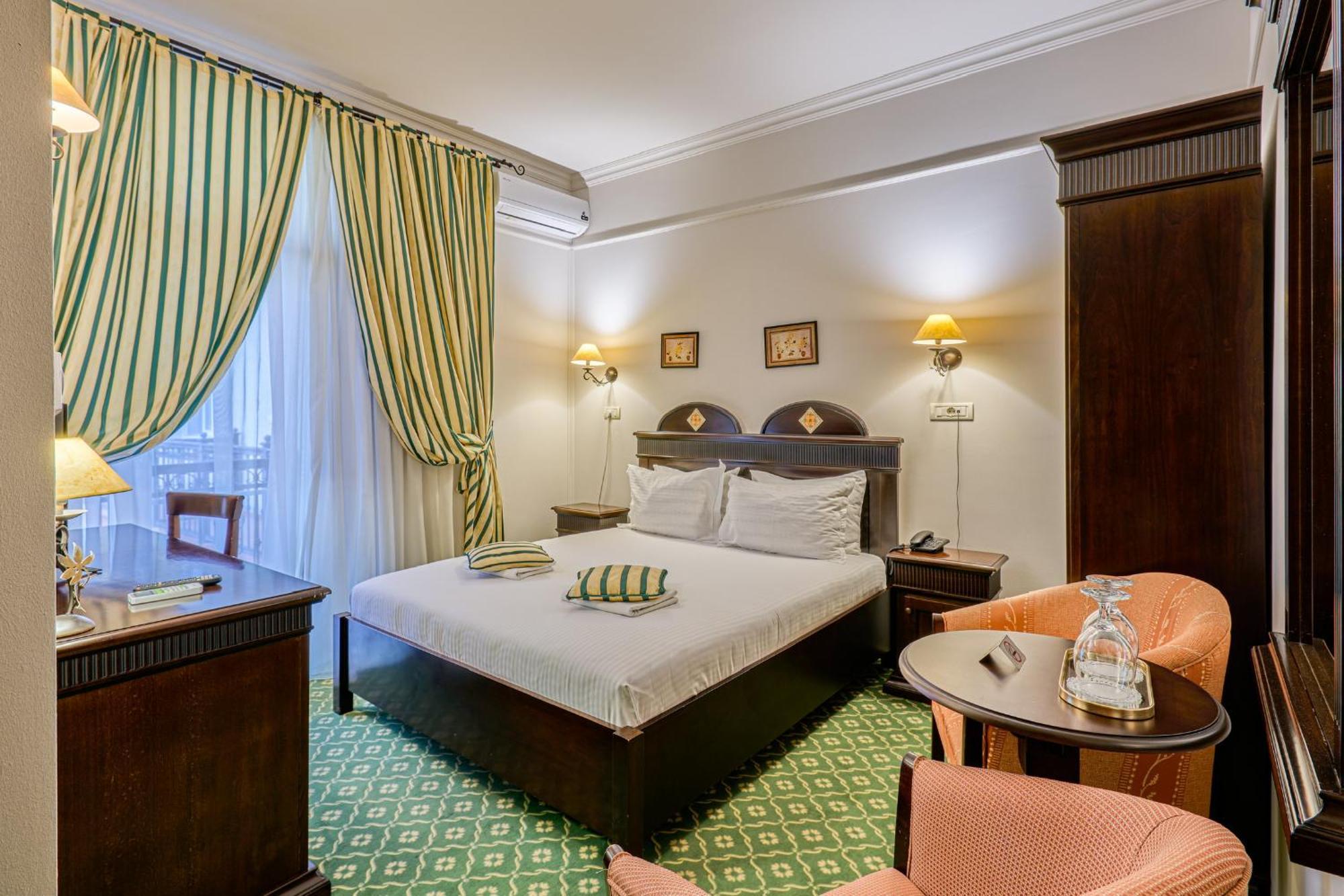 Hotel Classico Timisoara Esterno foto